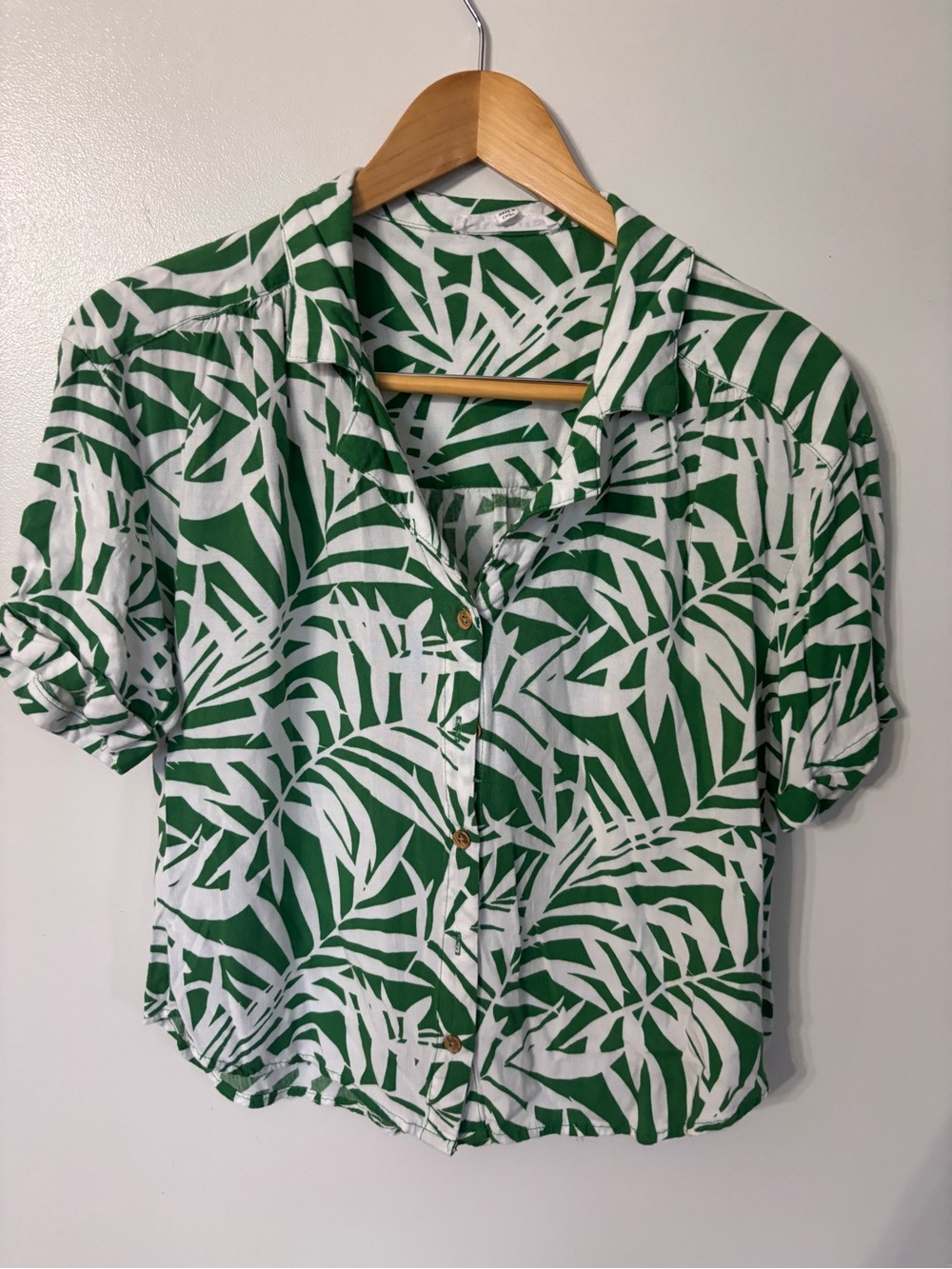 Jane & Delancey green and white tropical palm leaf button- down shirt